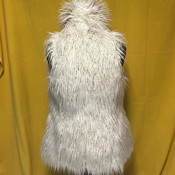 INC SHAGGY BOHO FAUX FUR VEST NWOT  MEDIUM - Picture 4 of 11